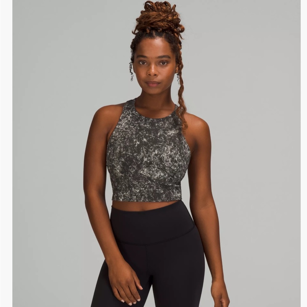 Lululemon Invigorate Train Tank. Denim Wash Print White Opal Multi.